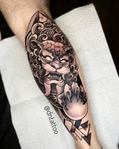 Tattoo foo dog blackwork dntattoo Female Foo Dog Tattoo, Foodog Tattoo, Tiger Forearm Tattoo, Japanese Foo Dog, Foo Dog Tattoo Design, Foo Dog Tattoo, Fu Dog, Traditional Japanese Tattoos, Modern Tattoos