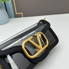 Size: 20cm*11cm*5cm It comes with Dust box, Care manual, Tag, and Paper bag. Valentino Bags, Branded Handbags, Luxury Accessories, New Handbags, Cute Bag, Christmas Sale, Grade 1, Exclusive Collection, Travel Luggage