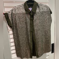 Beautiful Metal Sequins Blouse. Olive Green 100% Silk. Beautiful Fit. Weighs A Bit Considering Sequins Are Metal. Size Is Small But I’m An 8/10 And Has A Nice Fitted Fit, So Would Be A Loser Fit For A Size Small Frame. Black Bell Sleeve Top, Sequins Blouse, Floral Peasant Top, Green Floral Blouse, Silk Crop Top, Elizabeth James, Coral Blouse, James White, Black Sheer Top