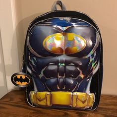 Has A Plastic 3d Front With Holographic Design 3 Main Storage Pockets 2 Side Mesh Bottle Pockets 89 Batman Accessories, Batman Backpack, Mans Clothes, The Last Ronin, Last Ronin, Batman Gifts, Batman Collectibles, Holographic Design, Batman Kids