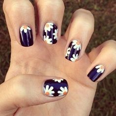 I have sun glasses that the rim looks just like this I would love to paint my nails like this Festival Nails, Cute Nail Designs, Easy Nail Art, Creative Nails, Manicure E Pedicure, Nail Polishes