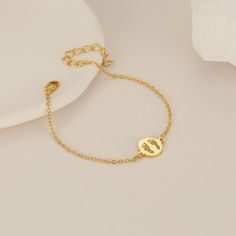 Add a little sparkle of personality to your outfit by wearing this subtle Acutal Baby Footprint Bracelet With the Acutal Baby Footprint Bracelet beautifully packaged in a gift box, 🎁 it also makes it a thoughtful and memorable gift for loved ones on special occasions such as Baby Shower , Valentine's day, Christmas, Mother's Day, or Thanksgiving. 💍The bracelet is made of the highest quality brass or solid 925 sterling silver with a Gold / Silver / Rose gold finish. Nickle, lead, and cadmium is Dog Friendship Bracelet, Dog Paw Bracelet, Paw Print Bracelet, Toddler Bracelet, Pet Paw Print, Baby Footprints, Custom Necklace, Silver Rose Gold, Animal Jewelry