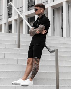 Black Polo T Shirt, Polo Shirt Logo, Bad Boy Style, Working Out Outfits, Black Men Hairstyles, Men Haircut Styles, Perfect Summer Outfit, Bee Inspired, Athletic Style