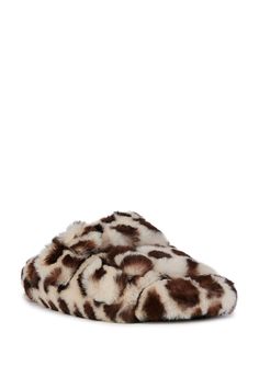 Step into cozy luxury with the LOVING slipper. Made with soft, fuzzy material, these slip ons are perfect for a cozy, laid-back look. The stylish leopard print pattern and belted strap accents add an extra touch of flair to the silhouette. Cozy Luxury, Platform Combat Boots, Leopard Print Pattern, Leopard Flats, Flat Slipper, Slippers Cozy, Plus Size Shopping, Sandals For Sale, Boots And Sneakers