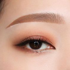 Makeup Looks Monolid, Makeup Looks Cute, Eye Makeup Glitter, Monolid Eyes, Korean Makeup Tips, Korean Makeup Look, Korean Makeup Tutorials