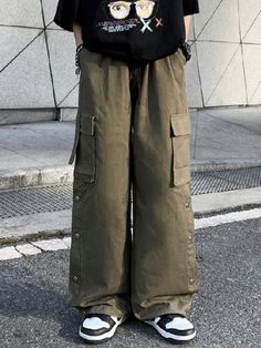 Cargo Pants Green, Street Punk, Cargo Pants Outfit, Color Pants, Baggy Cargo Pants, Pants Green, Bodycon Floral Dress, Cardigan Sweater Jacket, Crop Top Blouse