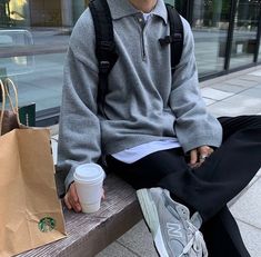 College Hoodie Outfit Men, Korean College Outfits Men, Casual College Outfits Men, High End Streetwear, College Outfits Men, Korean Street Fashion Men, Kpop Fashion Men, Women Right, Asian Streetwear