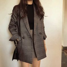 Mode Mantel, Long Overcoat, Womens Blazers, Moda Vintage, Plaid Blazer, Vintage Coat, 가을 패션, Korean Outfits, Looks Style