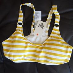 Nwt. Adorable Sunny Yellow/White Stripe Ribbed Bikini Top. Cute Goldtone Ring Detail. Billabong Size Large. Wear This With Some Cut-Off Shorts. Perfect For All Beach Babes And Mermaids!! Beachy Shorts, Red Sunnies, Billabong Swim, Tropical Bikinis, Striped Swimsuit, 2 Piece Swimsuits, Sunny Yellow, Top Cute, Cheeky Bikinis