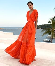 Orange flowy maxi dress Couture Dior, Wedding Guest Dresses Long, Fashion Birthday, Vacation Maxi Dress, Women's A Line Dresses, Dress 2022, Backless Long Dress, Birthday Vacation