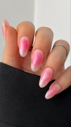 Blush Nails With Design, Summer Nails 2023 Pink, Blush Nail Designs, Trendy Manicure, Spring Nail Ideas, Romantic Nails, Spring Nail Trends