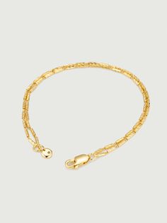 This Faceted Link Double Chain Bracelet is an elegant piece with a classic and sophisticated style. Its faceted details will add a chic and retro look to any ensemble, and it is made of high-quality materials from Italy. Details Recycled Silver: 18ct gold vermeil Length: about 16.5cm/6.5" Width:1.3mm Chain made In Italy Double Chain Bracelet, Luxury Jewelry Brands, Chain Extenders, Double Chain, Ring Pendant Necklace, Solid Gold Jewelry, Recycled Silver, Pendant Rings, Retro Look