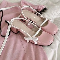 #outfits #inspiration #fashion #aesthetic Mode Kawaii, Leather Heels Sandals, Pink Shoes, 가을 패션, Pretty Shoes