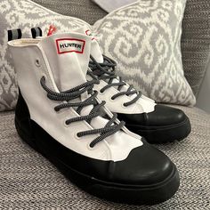 Hunter Canvas Sneakers, Water Repellent Reflective Material. Authentic! Size 7 Men’s 9 Women’s Japanese 80s, Red Hunter Rain Boots, Green Hunter Boots, Hunter Socks, Hunter Refined, Red Rain Boots, Black Hunter Boots, Hunter Wellies, Rain Boots Women