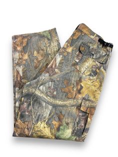 *PLEASE READ ENITRE DESCRIPTION AND REFER TO MEASUREMENTS BEFORE PURCHASING* Vintage Scentlok Advantage Timber Camo Hunting Cargo Pants Size XL MEASUREMENTS Size is based off our measurements, not the tagged size. Please refer to measurements. SIZE - XL WAIST FLAT - 21" (measurement is multiplied by 2 to get the size) RISE - 14" INSEAM - 30" LEG OPENING - 10.5" Please note that due to the nature of pre-owned clothing; the size mentioned in the title may not be an accurate representation of the i Mens Trousers, Cargo Pants, Camo, Hunting, Mens Outfits, Music Clothes, Pants, Trousers