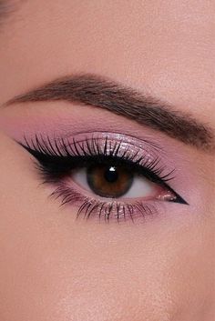 #eyemakeupideas Formal Lip Makeup, Light Purple Eyeshadow For Brown Eyes, Light Pink Make Up Looks, Light Pink Glitter Eye Makeup, Pastel Pink Eye Makeup, Pink Light Makeup Looks, Rosy Eye Makeup, Silver And Pink Makeup, Baby Pink Eye Makeup