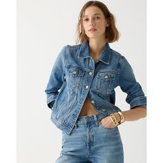 Denim Jacket From J Crew Nwt Size 3x Indigo Denim Jacket, Minimalist Wardrobe Capsule, Fitted Denim Jacket, Denim Jacket Outfit, White Denim Jacket, Classic Denim Jacket, Jean Jacket Women, Jacket Outfit, Blue Denim Jacket