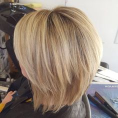 Medium Blonde Hair, Choppy Bob Haircuts, Textured Haircut, Blond Balayage, Medium Layered Haircuts, Bob Hairstyles For Thick, Choppy Bob Hairstyles, Mid Length Hair, Blonde Bobs