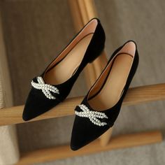 Chiko Shoes, Shoes Trends, Block Heel Loafers, Pearl Fashion, Pump Heels, Fashion Shoes Sneakers, Fancy Shoes, Kitten Heel Pumps, Elegant Shoes