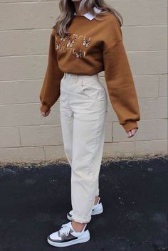 #fashion, #style, #outfitinspiration, #beauty Styling White Corduroy Pants, College Casual Outfits Winter, Winter Looks For College, White Pants Outfit Winter Aesthetic, White Corduroy Pants Outfits, Collared Outfits Aesthetic, Brown And White Outfit Ideas, Winter Fashion Outfits For School, All Outfit Aesthetics