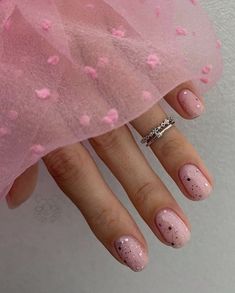 Pink Glitter Nails, Pink Manicure, February Nails, Rose Gold Nails, Pink Nail Designs, Nail Designs Glitter, New Year's Nails, Chic Nails, Gold Nails