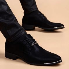 Find Business Men Shoes Formal Dress Shoes Men Wedding Shoes Footwear Black Cloth on eBay in the category Clothing, Shoes & Accessories>Men>Men's Shoes>Dress Shoes. Dark Brown Dress Shoes, Mens Designer Dress Shoes, Mens Business Shoes, Formal Dress Shoes, Mens Black Dress Shoes, Fashion Formal, Business Casual Shoes, Brown Dress Shoes, Business Men