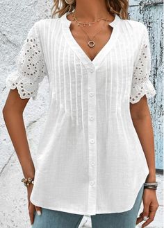 #shortsleeve #lace #vneck #split #white #button #modern #hem #scalloped #blosue #stylishblosue #partyblosue Holiday Style Summer, Elegant Blouses, Loose Shirts, Elegant Shirt, Lace Shirt, American Women, Striped Blouse, Holiday Fashion, Short Sleeve Blouse