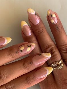 Lemon Nails, Colorful Nails, Minimalist Nails, Manicure Y Pedicure, Funky Nails, Floral Nails