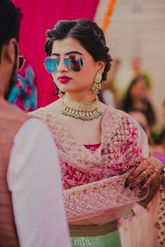 Bridal Portrait- Bride in a Choker Gold Necklace with Hanging Emeralds and Pearls | WedMeGood  #wedmegood #indianbride #indianwedding #bridal #pink #bridalportrait Ethnic Trends, Reception Outfits, Photo Bride, Bridal Chura, Wedding Photoshoot Poses, Punjabi Outfits, Best Wedding Photography, Indian Wedding Wear