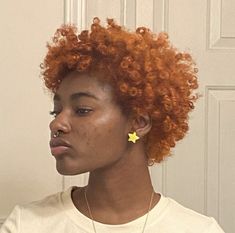 Women With Short Hair Aesthetic, Short Dyed Curly Hair, Short Ginger Hair Black Women, Ginger Natural Hair Black Women, Hair Ideas For Women, Short Dyed Hair, Cabello Afro Natural