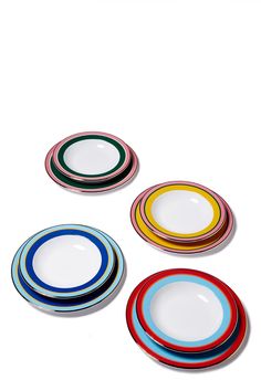 If La DoubleJ did basics, it would look like their color-popping Rainbow collection. Designed to spruce up a plain table or effortlessly mingle with our printed tablecloths, vases and more, these babies will add an energetic bolt of color to any minimalist or maximalist tablesetting. Made in collaboration with Italian porcelain greats, Ancap, their dinner plate set comprises four soup plates (perfect for pasta) and four flat dinner plates, all crafted from high-quality porcelain with a rainbow o Rainbow Family, Plates White, Italian Gifts, Dinner Plate Set, White Dinner Plates, Luxury Dinnerware, Soup Dinner, Soup Plating, White China