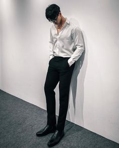 Formal Outfit Photoshoot Men, Suit Poses For Men Aesthetic, Formal Dresses For Men Poses, Formal Dress Poses For Men, Asian Men Formal Outfit, Formal Party Outfit Men, Black Suit Men Aesthetic, Mens Party Outfit Night