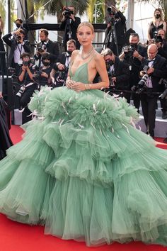 Coutour Gowns, Cannes Film Festival Red Carpet, Ballroom Dresses, Red Carpet Outfits, Red Carpet Gowns, Princess Ball Gowns, Pretty Prom Dresses, Ballroom Dress, Dreamy Dress