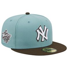 Bring the waves to any look with this New York Yankees Beach Kiss 59FIFTY hat. Crafted by New Era, it features the team's logo over an eye-catching two-tone design and a 1999 World Series side patch for an added dash of franchise history. Day or night, stand out in New York Yankees style with this unique fitted hat.Bring the waves to any look with this New York Yankees Beach Kiss 59FIFTY hat. Crafted by New Era, it features the team's logo over an eye-catching two-tone design and a 1999 World Se Yankee Hat, Swag Hats, New York Yankee Hat, Flat Bill Hats, 59fifty Hats, New Era Hats, New Era Fitted, New Era Cap, Night Stand