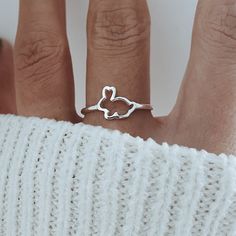 Simple Bunny Ring handmade in sterling silver. ✅ PRODUCT DETAILS * Material: solid sterling silver. * Ring is 1.3mm thick. * We use US ring size (please refer to the last picture of the product for the instruction to find your correct US size). ✅ PRODUCTION & SHIPPING INFO 📌 Important: please be aware that the shipping time does not include the production time. 1. Production time: each piece is individually handmade and will be ready to ship after 5 to 7 business days from the order date. 2 Dsmp Oc, Bunny Memorial, Gold Rabbit, Bunny Ring, Rabbit Ring, Bunny Jewelry, Thumb Rings Silver, Promise Rings For Couples, Rabbit Gifts