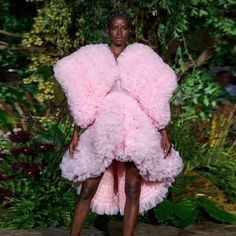 Cute Pink Short Tulle Dress 2025 New Celebrity Dress High Low Lush Gown Extra Puffy Tiered Tulle Short Tulle Dress, Tulle Dress Short, Dress 2025, Bad Dresses, Formal Party Dresses, Tulle Maxi Dress, Formal Party Dress, Pink Ruffle, Cape Dress