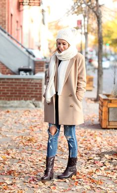 Winter Travel Wardrobe, Brooklyn Blonde, Cold Weather Dresses, Khaki Trench Coat, Ways To Wear A Scarf, Stylish Winter Outfits, How To Wear A Scarf, Long Wool Coat, Winter Outfit Inspiration