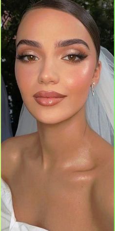 Semi Natural Makeup, Wedding Day Makeup For Bride Natural, Makeup For Daytime, Natural Glam Makeup Brown Eyes, Semi Makeup, Nighttime Makeup, Brides Makeup, Wedding Guest Makeup, Mekap Mata