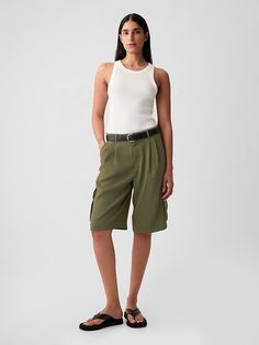 365 Mid Rise Cargo Bermuda Shorts Bermuda Shorts Outfit, Cargo Bermuda Shorts, Size 12 Women, Summer Capsule Wardrobe, Women Cargos, Long Shorts, Womens Fashion Casual, Summer Shirts, Capsule Wardrobe