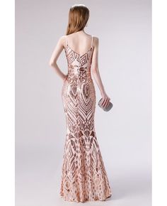 Buy Sparkly Gold Sequin Fitted Prom Dress With Spaghetti Straps at wholesale price online. High quality custom-made service pro since 2009. Fitted Prom Dress, Classic Bridesmaids Dresses, Classic Prom Dress, Designer Formal Dresses, Fitted Prom Dresses, Maid Of Honour Dresses, Prom Dresses With Pockets, Rose Gold Sequin, Prom Dresses Sleeveless