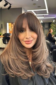 butterfly cut with bangs The Butterfly Haircut, Latest Hair Trends, Latest Hair, Hair Trend, Hairdo For Long Hair