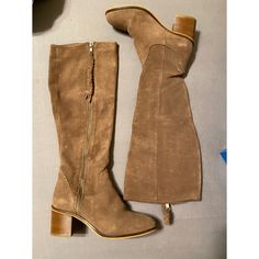 Brand New Steve Madden Lasso Boots Barely Used. Condition Is 9/10 Taupe Brown Color Phone Holster, Walker Boots, Fit N Flare Dress, Rain And Snow Boots, Boot Sandals, Steve Madden Shoes, Snow Boots, Laptop Bag, Shoes Boots