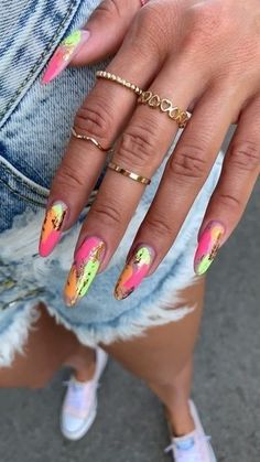 Neon Nails With Glitter, Simple Rainbow Nails, Summer Eye Looks, Nail Designs Trending Now, Rainbow Nail Art Designs, Acrylic Nail Designs Coffin, Rainbow Nails Design, Fashion Outfits Dresses, Rainbow Nail Art