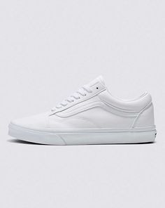 Old Skool Classic Tumble Shoe Low Top All White Vans, Affordable White Vans Skate Shoes, Tennis Skool Wc Vans, Ols Skool Vans Women, Cheap Vans Sneakers For School, Cheap White Vans Skate Shoes, Affordable White Vans Sneakers, White Fat Top Vans, Old Skool Womens Vans