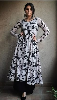 Black Plazo With Kurti, Frock With Plazo, Long Kurti With Plazo, Trendy Anarkali Designs, Frock Suit With Plazo, Long Frock Designs, Long Frock, Designer Kurti Patterns