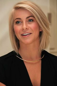 Celebrity Short Hair, Cute Haircuts, Short Straight Hair, Julianne Hough, Round Face Haircuts, New Haircut, Cute Hairstyles For Short Hair, Good Hair Day