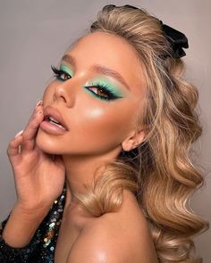 Elegant Makeup Ideas, Makeup Editorial, Makeup Ojos, Inspo Makeup, Green Makeup, Green Eyeshadow, Rock Baby, Looks Party