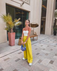 Iranian Women Fashion, Event Outfit, Pantalon Large, Basic Outfits, Colourful Outfits, Look Chic, Primavera Estate, Holiday Outfits