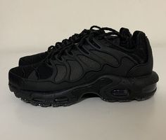 Nice Shoes For Men, Shoes For Men Sneakers, Best Sandals For Men, Pretty Sneakers, Black Nike Shoes, Pretty Shoes Sneakers, Best Shoes For Men