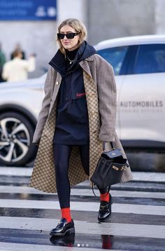 Looks Date Night, Looks Date, Date Night Looks, Street Style Edgy, Spring Fashion Outfits, Street Style Winter, Casual Chic Outfit, Street Style Inspiration, Night Looks